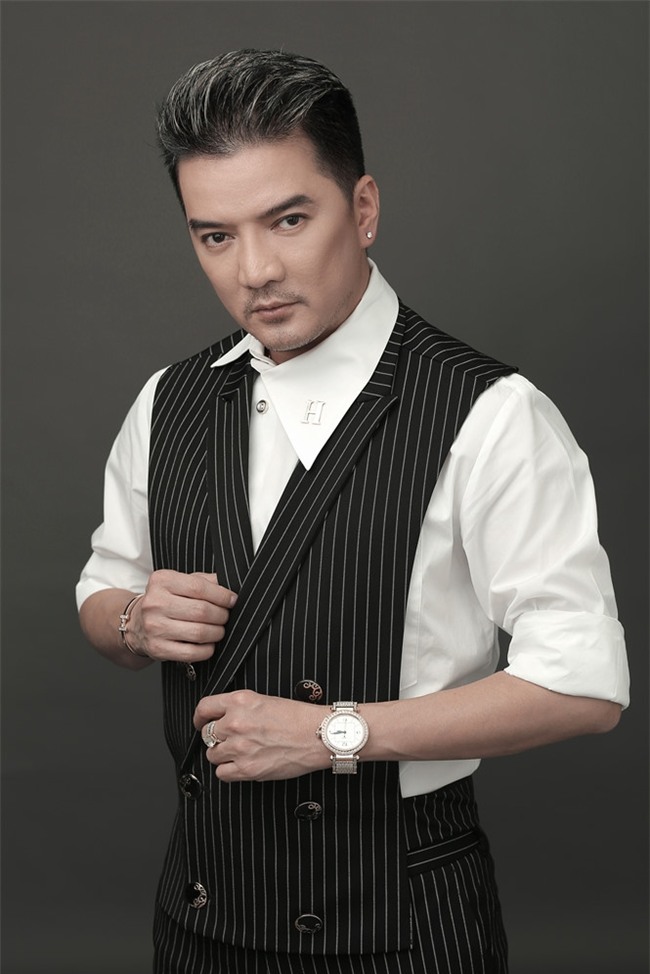 Chieu tro trong showbiz Viet va cai gia nghe si phai tra hinh anh 1