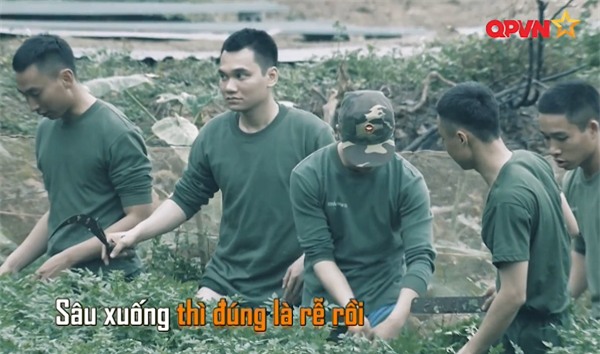 Khắc Việt 'cười không ngậm được miệng' khi xem đàn em đi khom trong quân ngũ-6