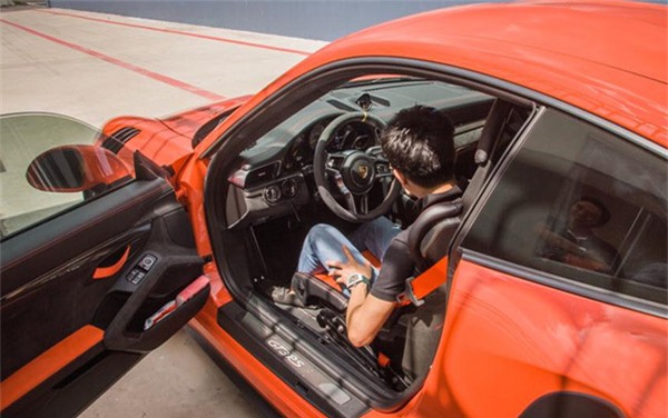 luong 5 trieu dong/thang, cuong dola dang song the nao? - 6