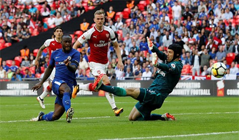 Moses ghi bàn mở tỉ số