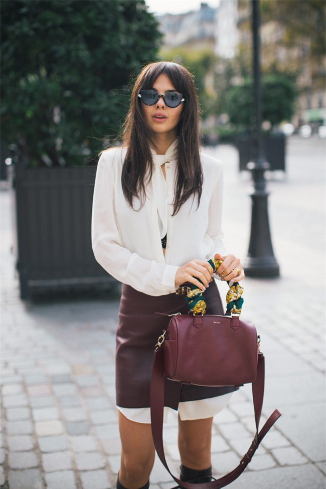 khong ngo mix chan vay va ao so mi nhu hoang thuy lai dep den the nay! - 9