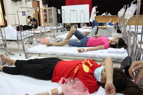 benh nhan mac sot xuat huyet o at nhap vien, benh vien bo ca hoi truong thanh lap khu dieu tri da chien - 4