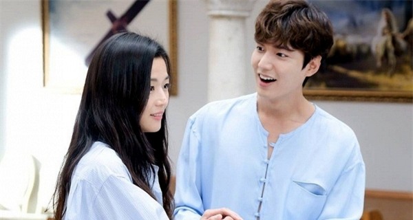 Cho đến lúc anh hàng xóm nói ra sự thật, tôi mới ngỡ ngàng hiểu người yêu lâu năm của mình - Ảnh 1.