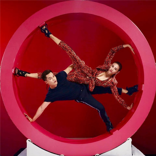 Võ Hoàng Yến thị phạm tạo dáng trong tích tắc khiến thí sinh Next Top bội phục-10