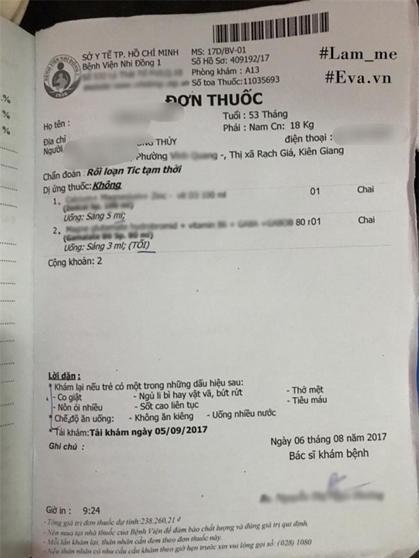 do con bang smartphone, nguòi me an han vo cung khi be bi giat co mat, nhay mat, nhiu mui - 2