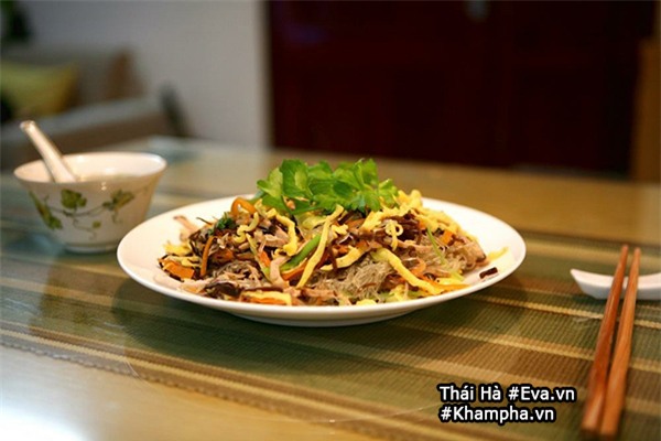 ba me 2 con goi y hang chuc mon an sang ngon duoc chi em noi tro khen nuc no - 13