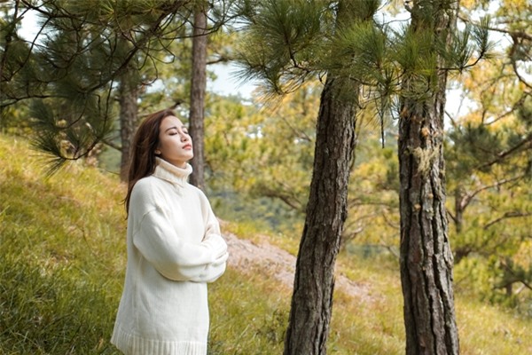 Phan Ngân The Face tung clip cover hoành tráng 'Cô gái đến từ hôm qua'-8