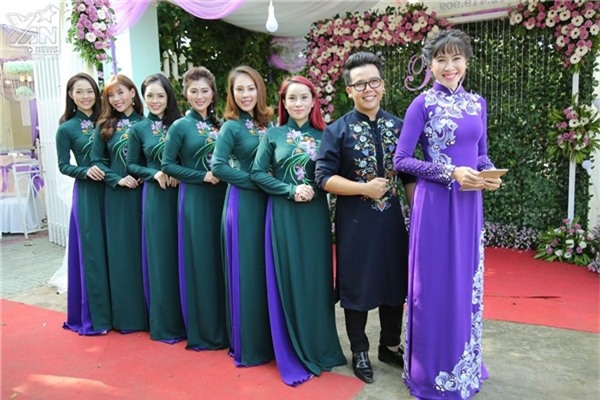 Quỳnh Hoa làm MC cho đám cưới. - Tin sao Viet - Tin tuc sao Viet - Scandal sao Viet - Tin tuc cua Sao - Tin cua Sao