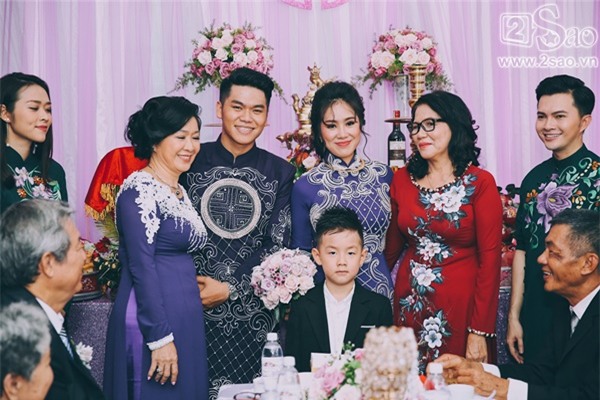 Đám cưới ngập tràn sắc tím rộn vang tiếng cười-7