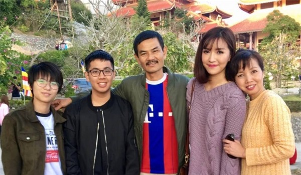 Hóa ra tính cách 'lầy lội' của Bích Phương là do thừa hưởng gene của mẹ-10