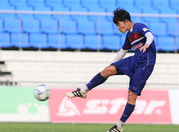 HLV Huu Thang muon U22 Viet Nam the hien duoc minh truoc FC Busan hinh anh