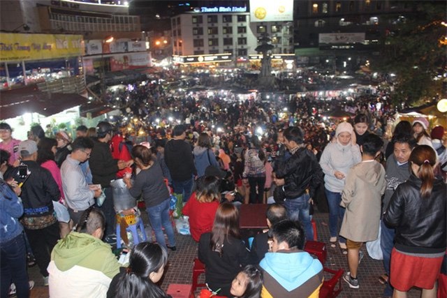 chặt chém, du khách, chặt chém du khách, du lịch, quán ăn