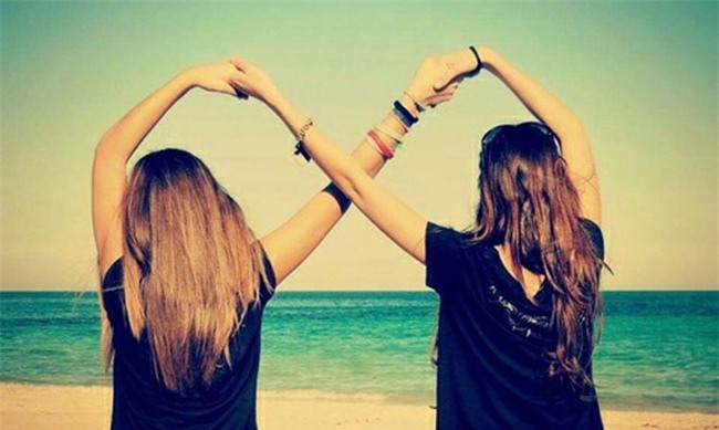 cap chi em dau ba dao, tu ban than tro thanh nguoi nha, chi thich "ben nhau tron doi" - 2