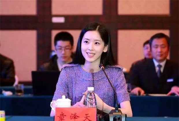 Sau khi kết hôn, cô bé trà sữa xinh đẹp trở thành nữ tỷ phú trẻ tuổi nhất Trung Quốc - Ảnh 5.