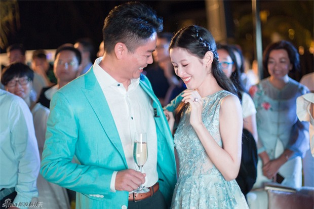 Sau khi kết hôn, cô bé trà sữa xinh đẹp trở thành nữ tỷ phú trẻ tuổi nhất Trung Quốc - Ảnh 6.