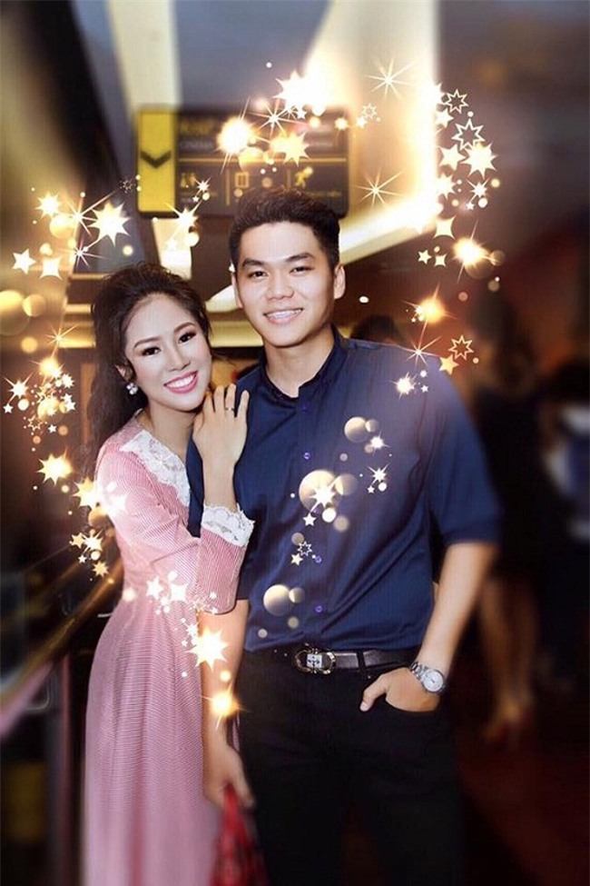 hanh trinh yeu duong nhu tieu thuyet cua le phuong va chong tre hinh anh 13