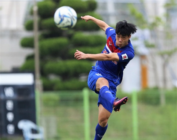 U22 Viet Nam tich cuc tap dut diem bong song tai Han Quoc hinh anh