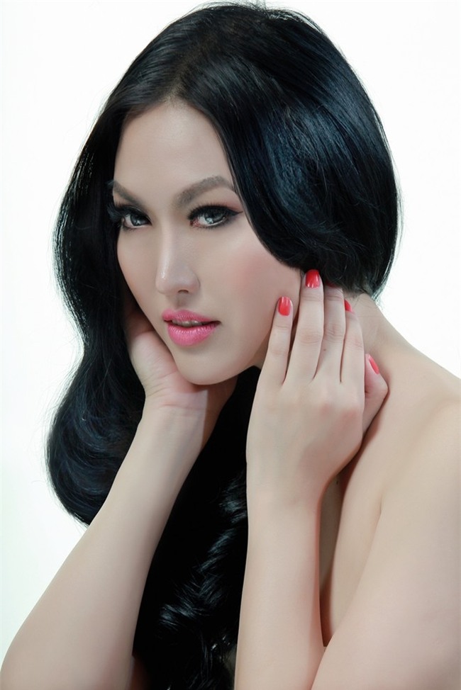 Phi Thanh Vân bị chửi, đánh chảy máu đầu vì xấu, đen và cười hở lợi - Ảnh 2.