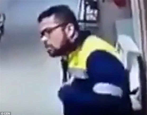 Chile: Nhân viên y tế đạp mạnh vào bụng phụ nữ mang thai gây phẫn nộ - Ảnh 4.