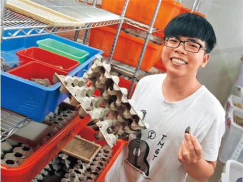 Chang trai kiem gan 7.000 USD/thang nho mo 'trang trai' gian hinh anh 1