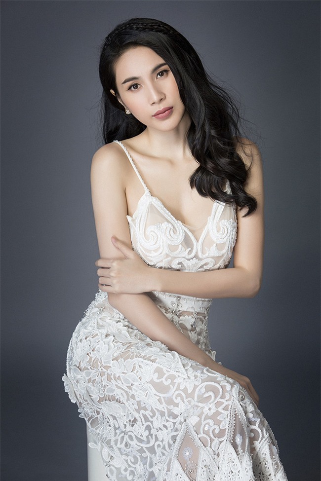 Những bà mẹ một con dáng đẹp, eo thon của showbiz Việt-7