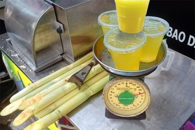 nước mía, trà đá, áo chống nắng