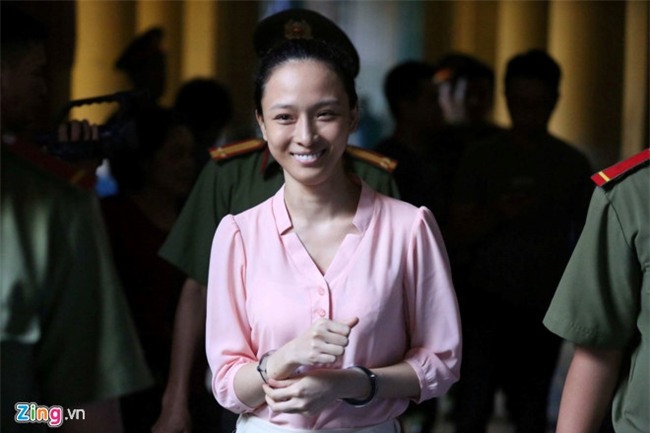 Luat su cua Phuong Nga se khieu nai quyet dinh tam dinh chi vu an hinh anh 2