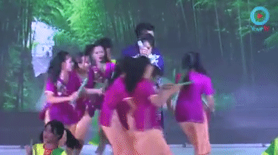 Lê Phương thú nhận 'cười một mình' khi xem lại khoảnh khắc ý nghĩa trong lễ cưới-1