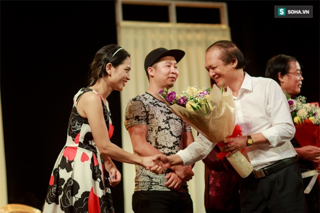 Cuộc sống hoàn toàn khác xa trên phim của Hương Phố Người phán xử - Ảnh 17.