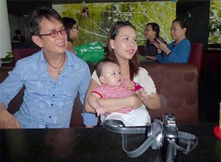 sao việt, đức huy, nhạc sĩ đức huy, đức huy có con ở tuổi 70, vợ đức huy có bầu,chuyện làng sao