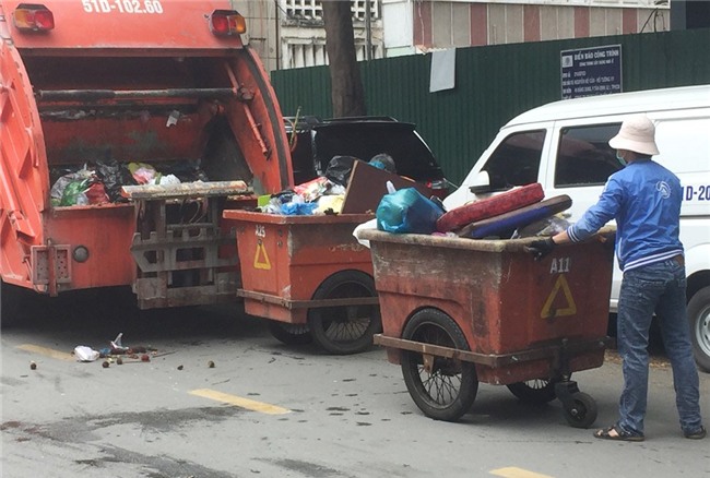 Ước mơ của chàng tân sinh viên khiến người mẹ đẩy xe rác rơi nước mắt - Ảnh 4.