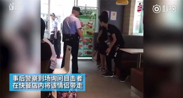 Bất chấp người lớn khuyên can, nam thiếu niên vẫn liên tục đá vào mặt bạn gái giữa phố - Ảnh 4.