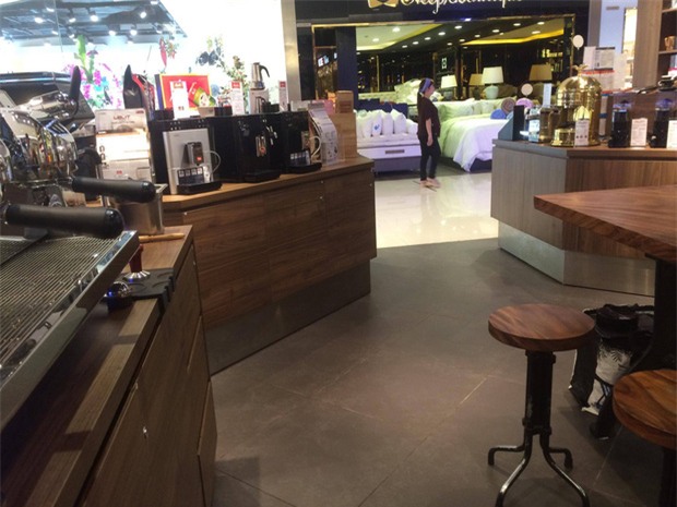 Nữ nhân viên đang mang thai bị ông chủ chuỗi tiệm trà - cafe Khanh Casa tát: Tôi chưa thể đi làm vì khủng hoảng và mệt mỏi - Ảnh 3.