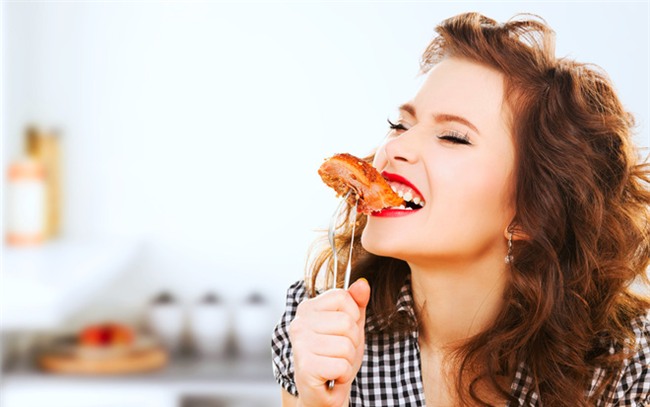 Một nữ nhà báo đã làm ngơ 6 dấu hiệu cảnh báo ung thư tuyến giáp này đến suýt mất mạng - Ảnh 2.