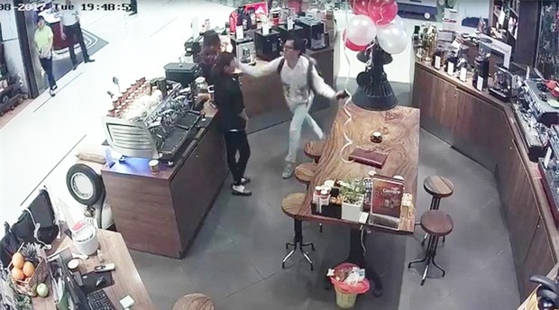 Khánh Casa trực tiếp xin lỗi nữ nhân viên đang mang thai và thừa nhận hành động sai trái của mình - Ảnh 1.