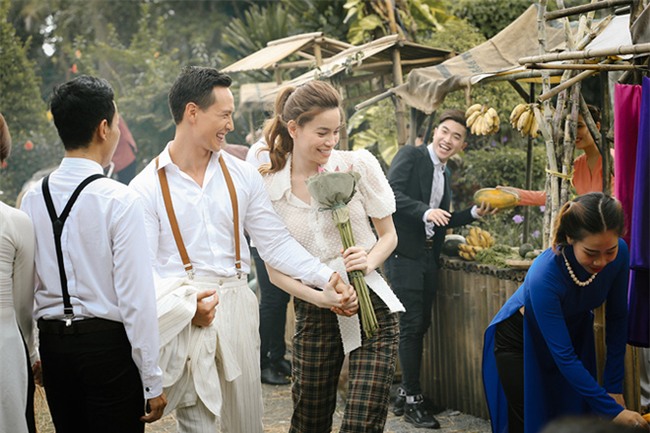 Bất ngờ thân thiết, Hà Hồ và Kim Lý đang yêu hay chỉ là chiêu trò PR cho sản phẩm mới? - Ảnh 2.