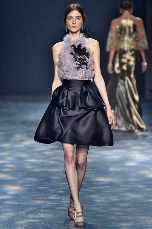 Lấy lại phong độ sau nghi án váy nhái, Ngọc Trinh bỏ xa sao Hollywood khi đụng đầm hiệu - Ảnh 7.