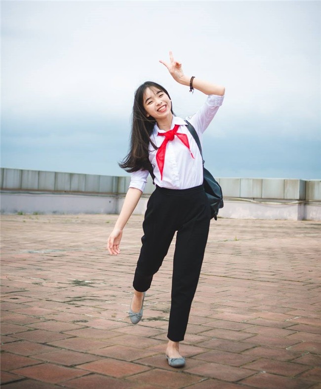 bằng tốt nghiệp, nữ sinh, Trường ĐH Khoa học Xã hội và Nhân văn