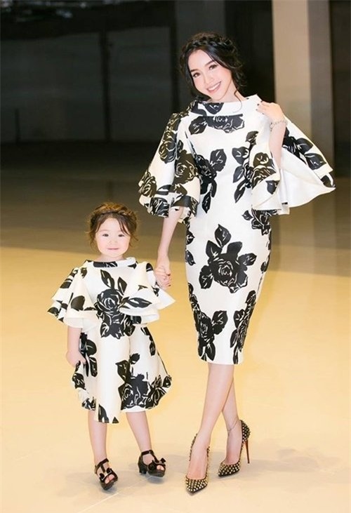 Elly Trần, làng sao