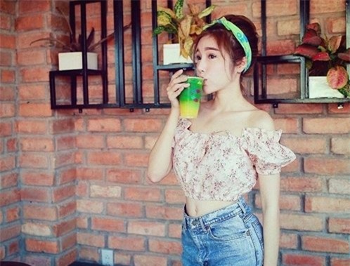 Elly Trần, làng sao