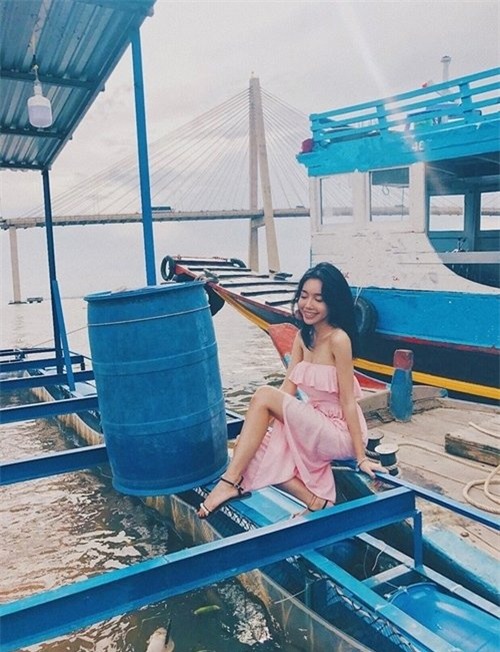 Elly Trần, làng sao