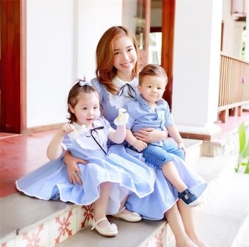 Elly Trần, làng sao