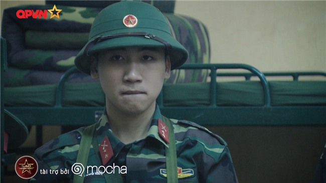 Huy Cung giật nảy người khi bắn súng khiến Khắc Việt cười 'không ngậm được miệng'-3