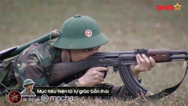 Huy Cung giật nảy người khi bắn súng khiến Khắc Việt cười 'không ngậm được miệng'-9