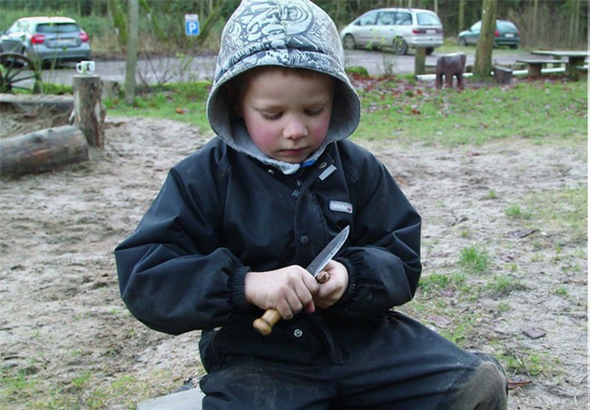 Tìm hiểu căn nguyên của những phương pháp nuôi dạy con lạ đời trên thế giới - Ảnh 3.