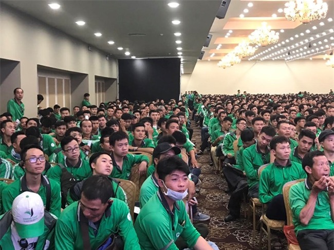 Tai xe GrabBike keu goi tat ung dung de phan doi hang tang chiet khau hinh anh 4