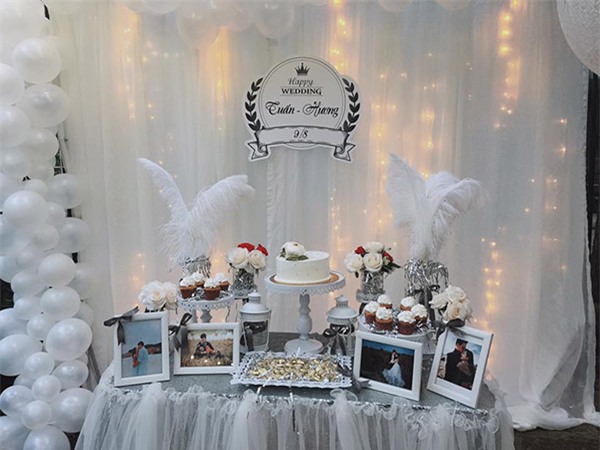 ky niem 5 thang cuoi, “hotgirl dan toc” duoc chong bi mat thue biet thu to chuc tiec sieu lang man - 8