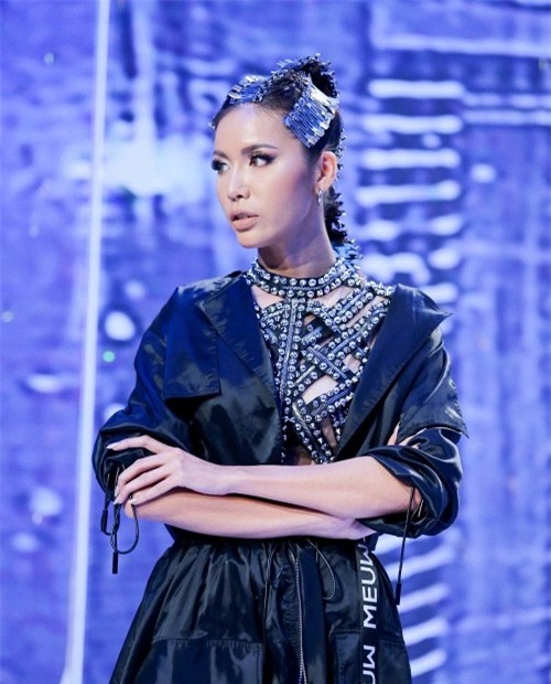 Chiêm ngưỡng những kiểu tóc có '1-0-2' của dàn huấn luyện viên The Face-1