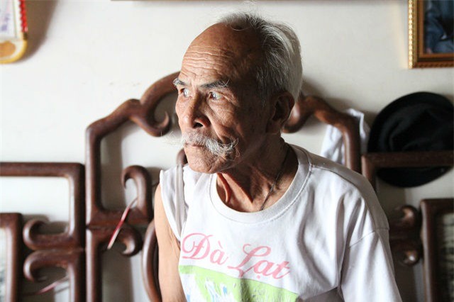 cuoc song hanh phuc cua cap vo chong chenh nhau 40 tuoi, 'tan do' tu cau noi dua - 3