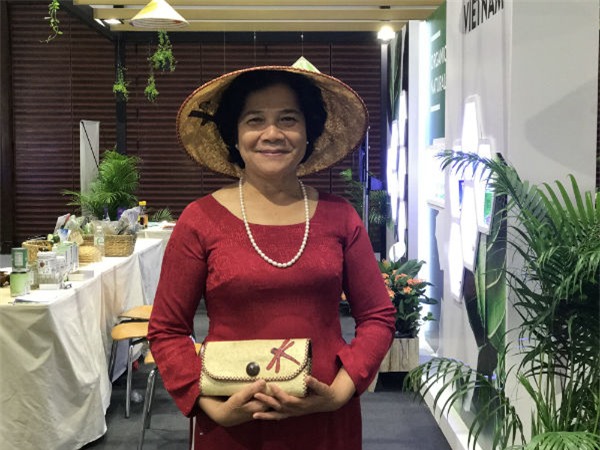 xơ mướp, thời trang xơ mướp, Mạc Như Nhân, hàng Việt